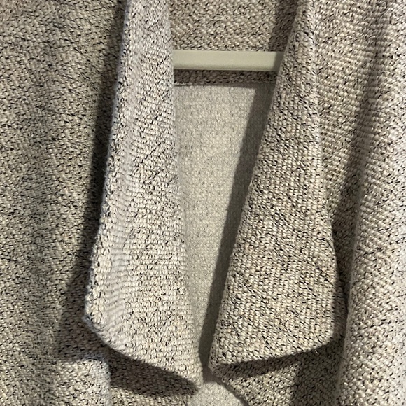 Calvin Klein Open-Front Blazer – Cream with Black Speckling - Picture 3 of 8